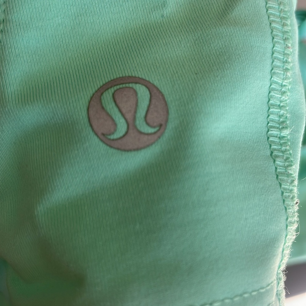 lululemon ta ta tamer turqouise 34D VGUC - Picture 5 of 11